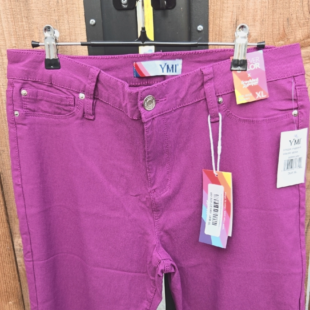 YMI Women's Magenta Stretch Jeans - XL